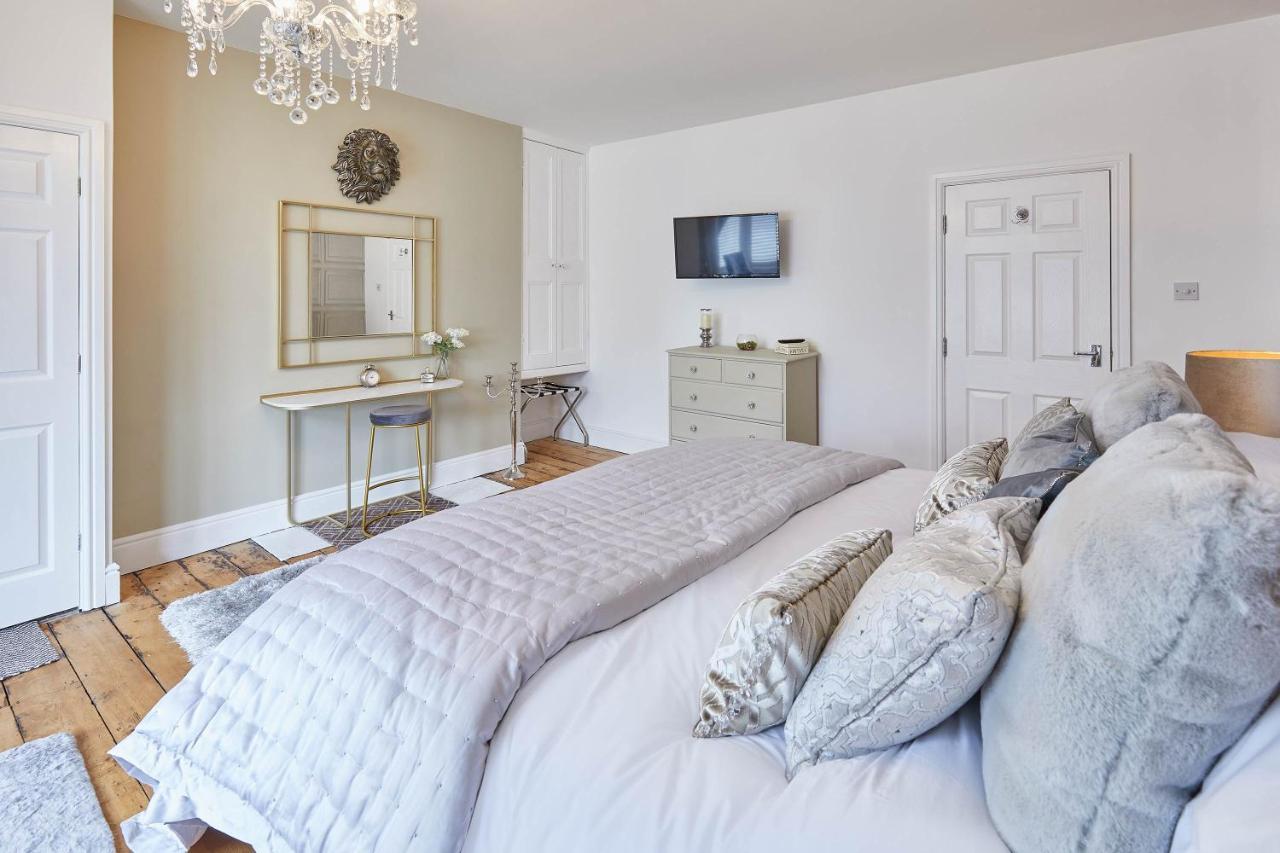Apartment Host & - 2, 15 Prospect Hill Whitby
